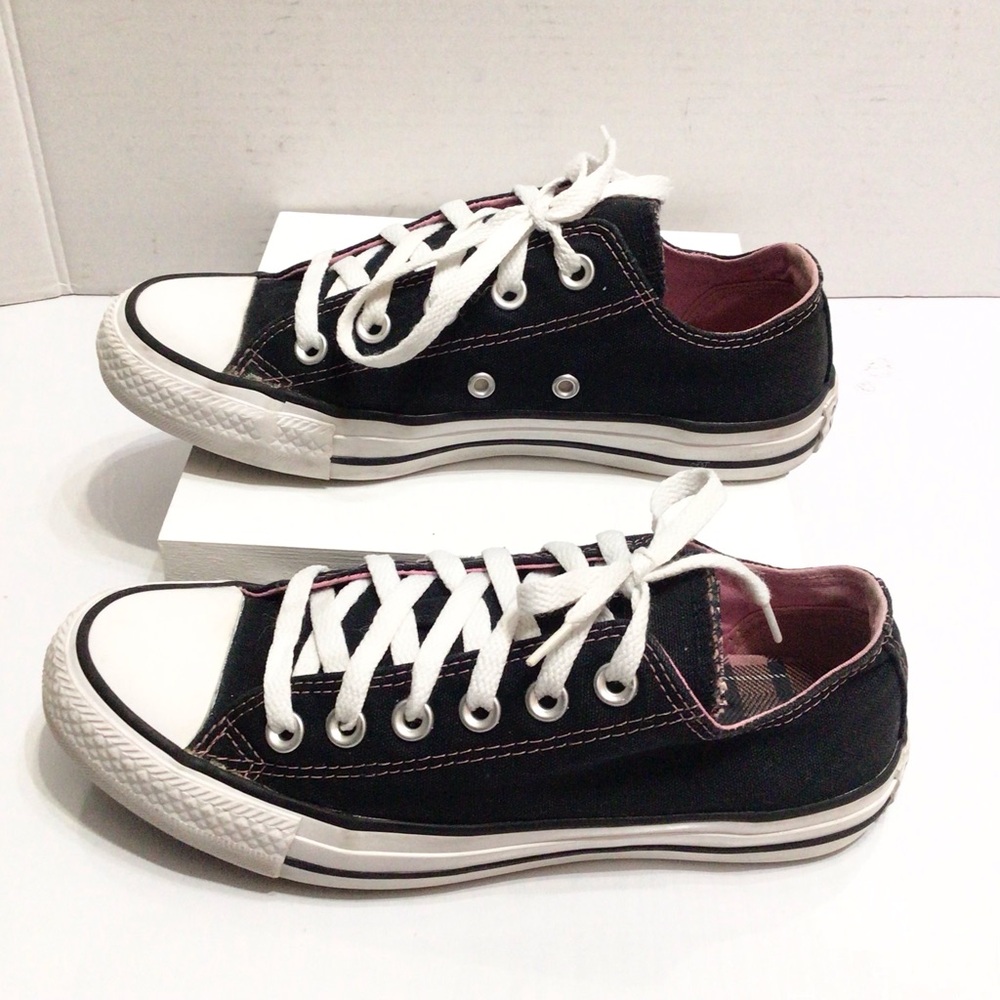 Converse Shoes - Picture 3 of 12